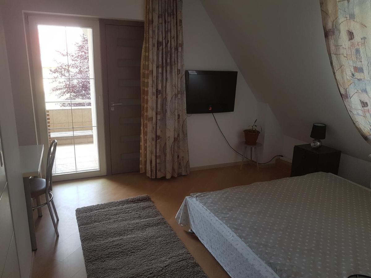 Lara Guest House Sfântu-Gheorghe Esterno foto