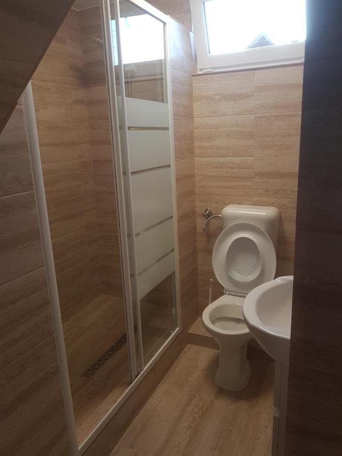 Lara Guest House Sfântu-Gheorghe Esterno foto