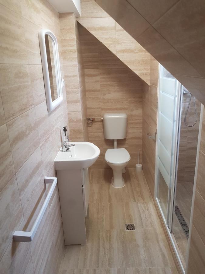 Lara Guest House Sfântu-Gheorghe Esterno foto